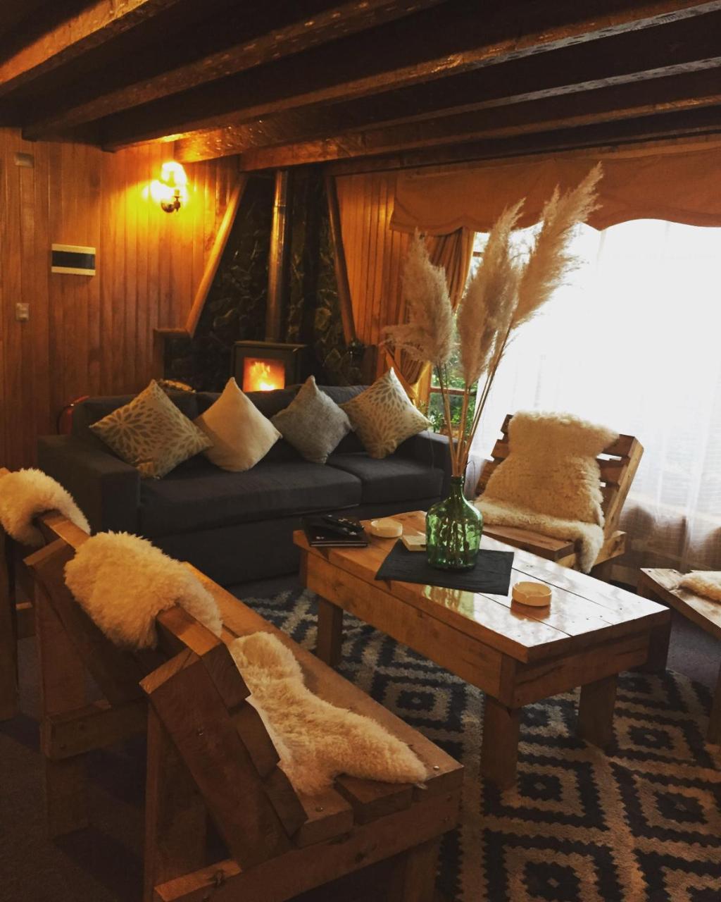 Profe Nelson Hostel Puerto Cisnes Ngoại thất bức ảnh